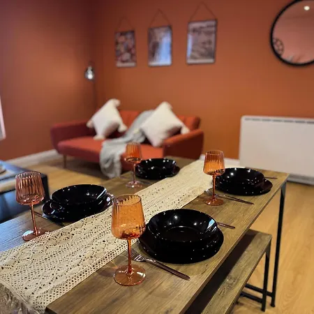 Apartamento Group Bookings: Up To 30 Guests Across 5 Spacious Flats! Keyless Access Free Wifi & Parking *