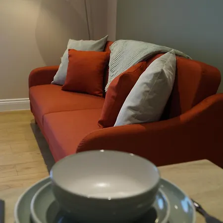 Apartamento Group Bookings: Up To 30 Guests Across 5 Spacious Flats! Keyless Access Free Wifi & Parking