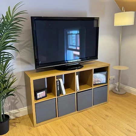 Apartamento Group Bookings: Up To 30 Guests Across 5 Spacious Flats! Keyless Access Free Wifi & Parking *